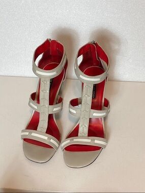Charles Jourdan Womens Strappy T‑Bar Sandals in Light Gray and Red  Sz 9